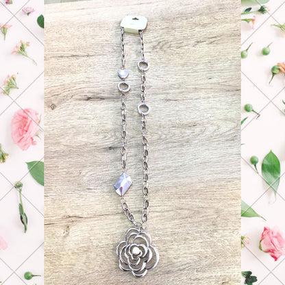 Joyas artificiales Colgantes de collares largos | Artificial Long Necklaces with Pendants